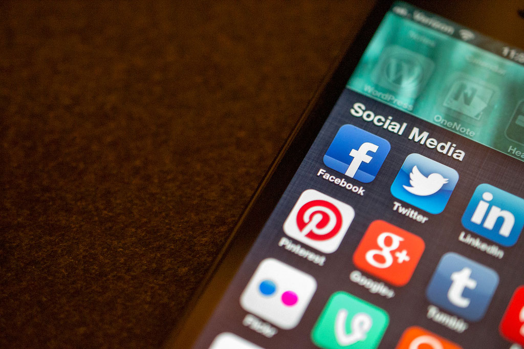 Using Social Media Content Marketing to Generate B2B Leads